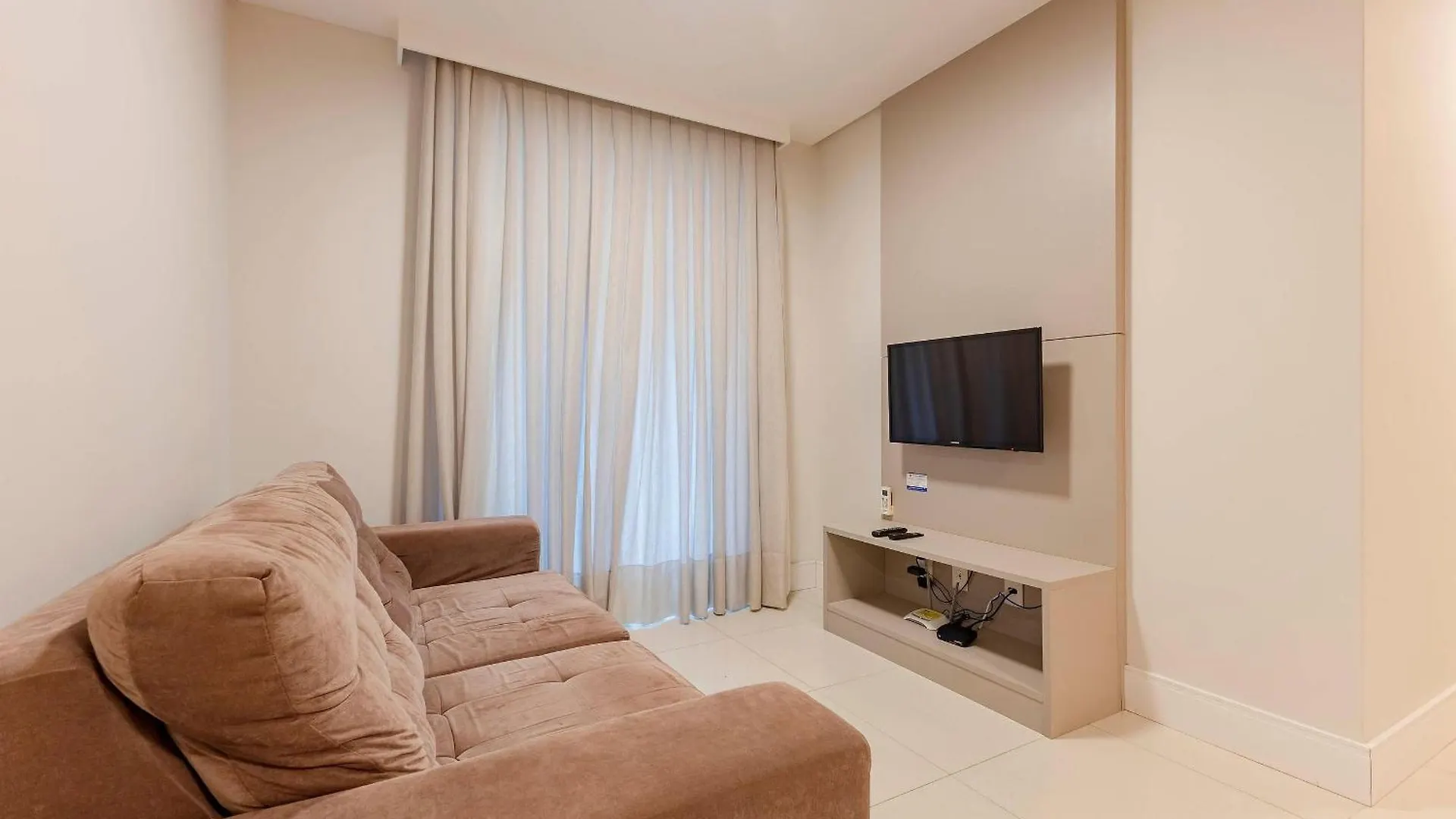 Localizacao Privilegiada Apartamento A 200M Da Praia بومبينهاس 0*,